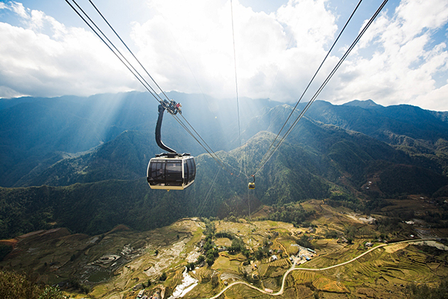 Fansipan-Sapa-Cable-car Fansipan-trekking- cable car-zonitrip