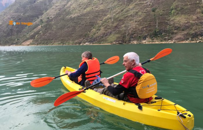 kayaking at Ha Giang kayaking at Ha Giang