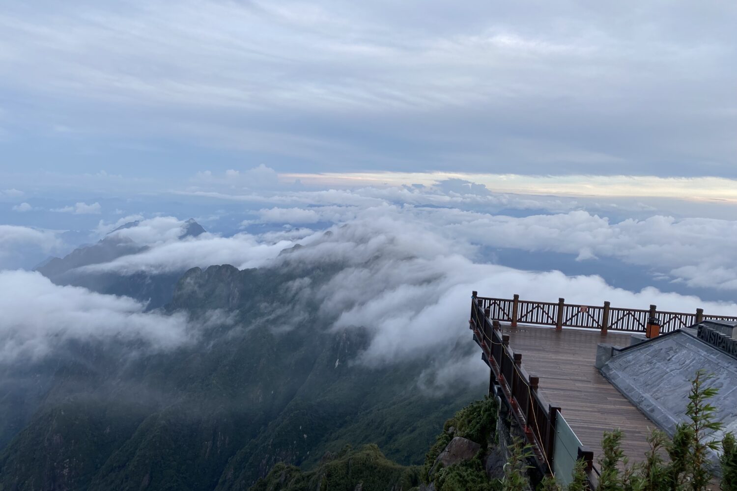 Trekking Fansipan- Zonitrip