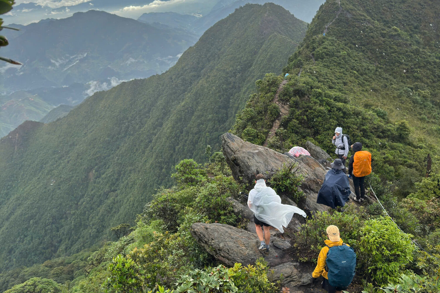 Trek Ta Xua mountain, Tram tau, orgnized by zonitrip