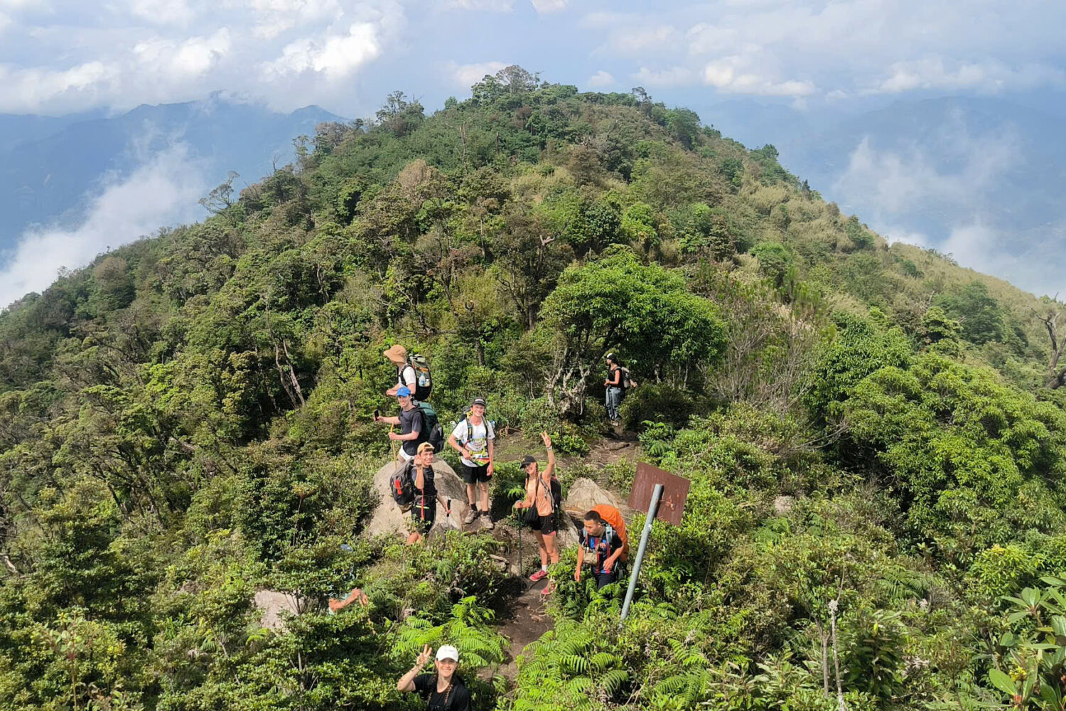 Trek Ta Xua mountain, Tram tau, orgnized by zonitrip