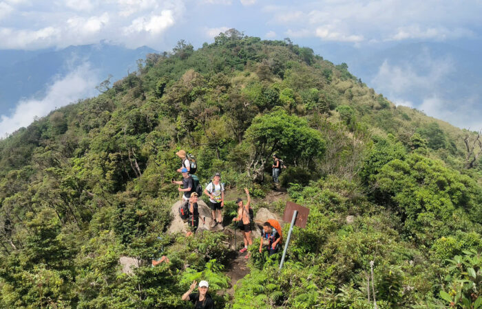 Trek Ta Xua mountain, Tram tau, orgnized by zonitrip