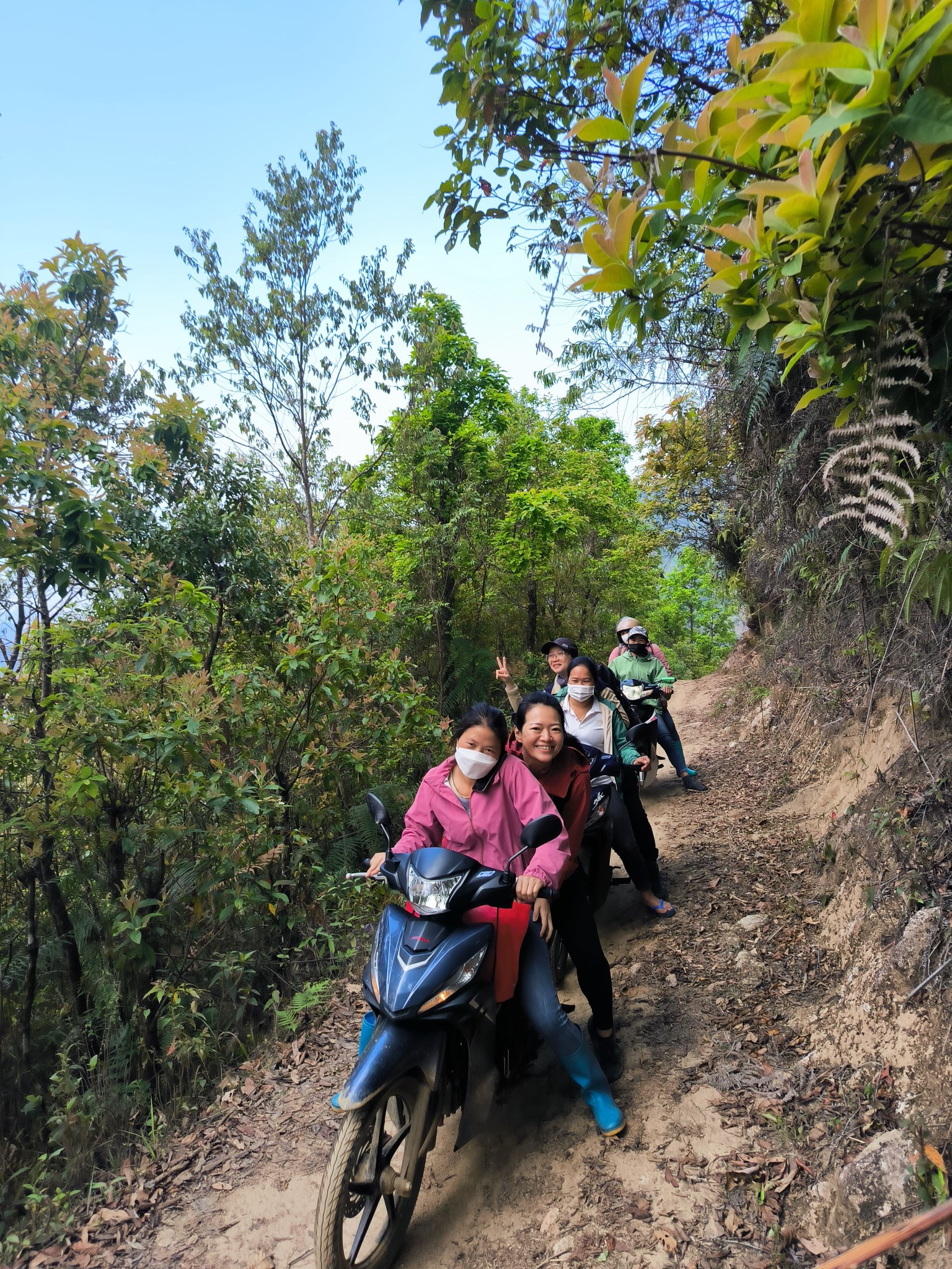 Trekking Mt Ta Lien Son- Zonitrip