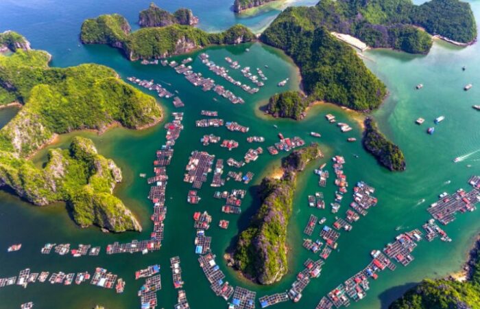 fishing village in Lan Ha Bay