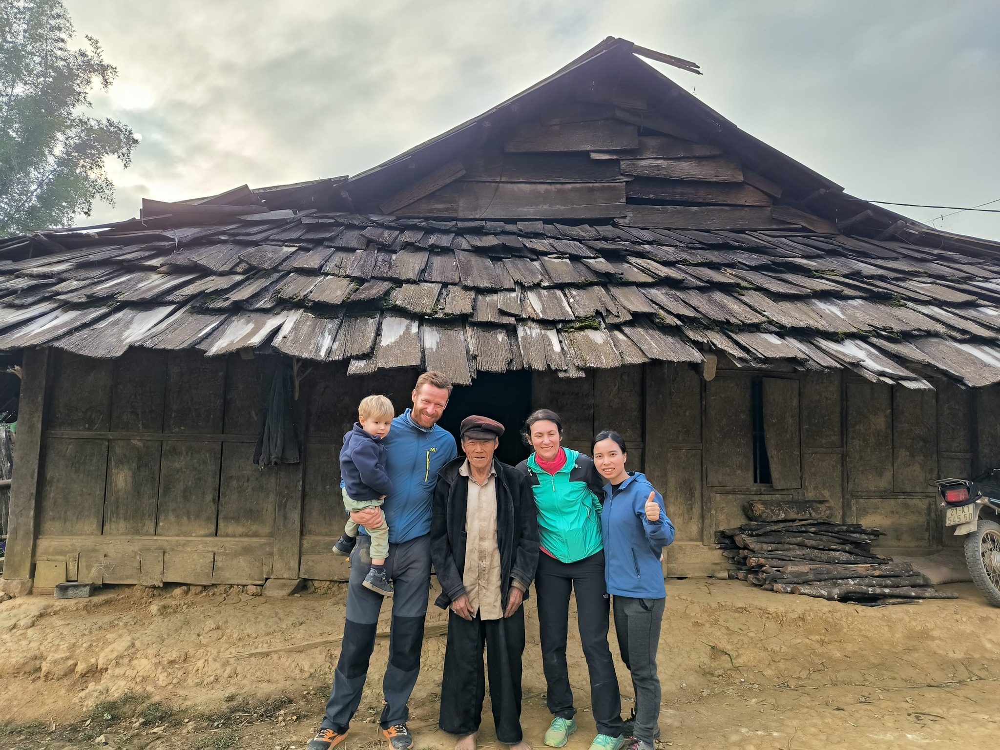 Motorbike Tram Tau tour with zonihome