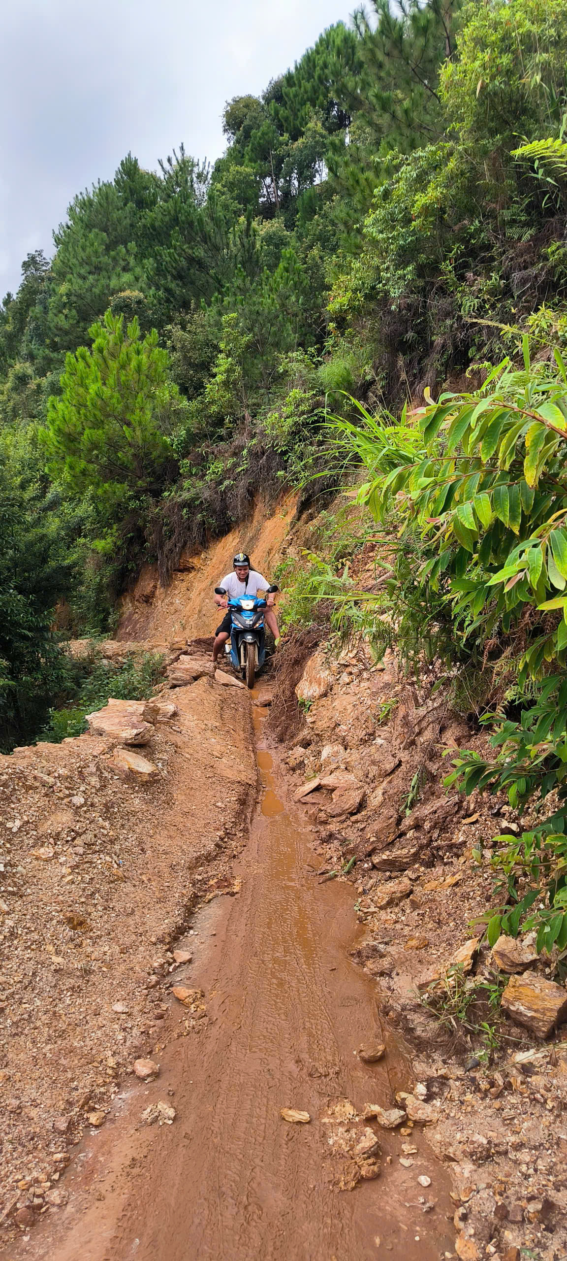 Trekking and Motorbike Mu Cang Chai- zonitrip
